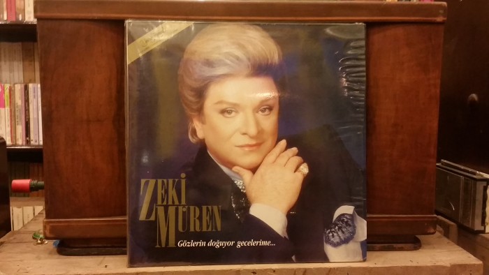 Zeki Müren Gözlerin Doğuyor Gecelerime 33 devir plak